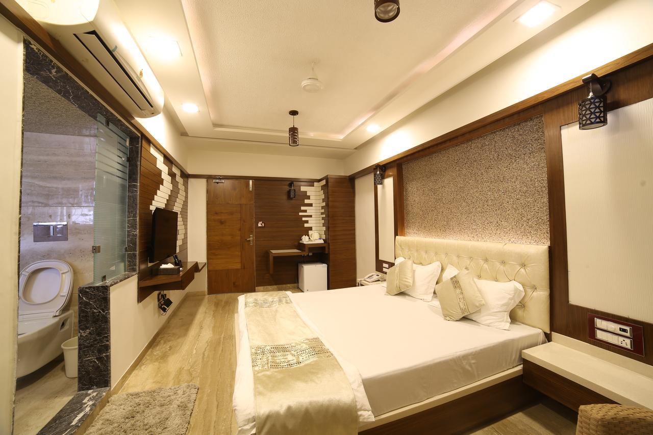 Hotel Sheratone Monte Abu Exterior foto