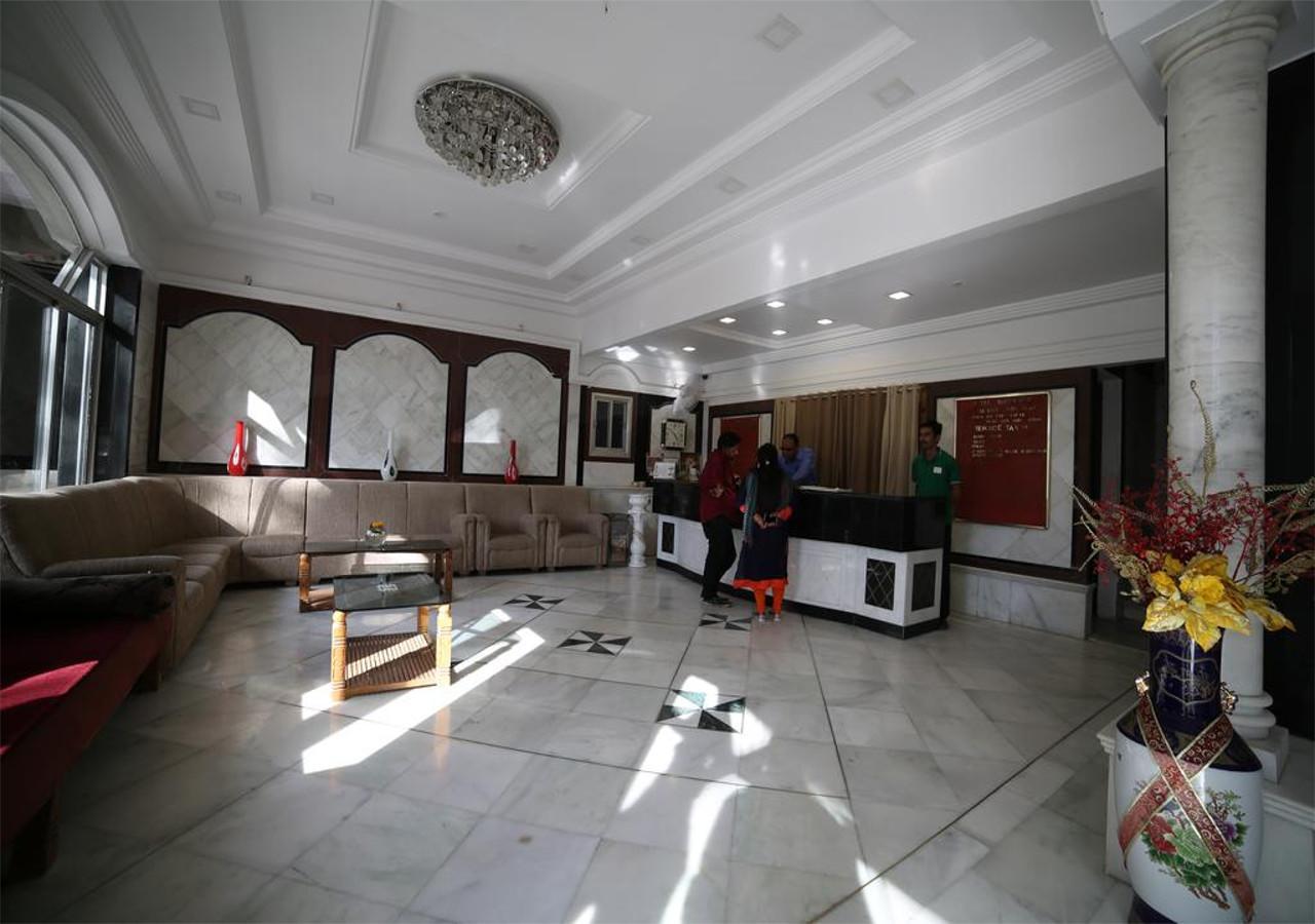 Hotel Sheratone Monte Abu Exterior foto